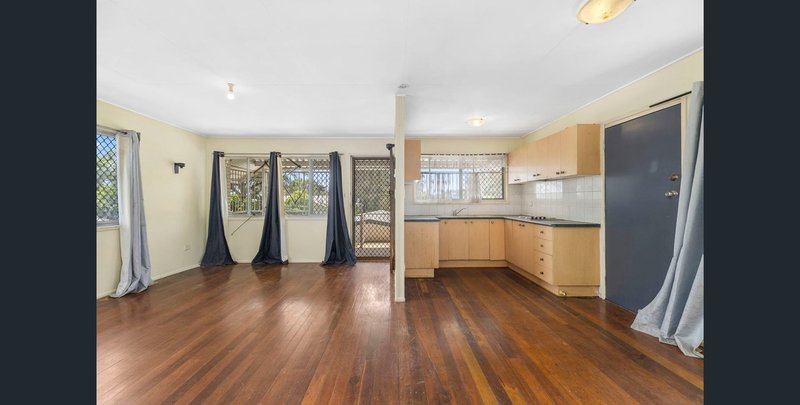 Photo - 8 Stratheden Street, Darra QLD 4076 - Image 4