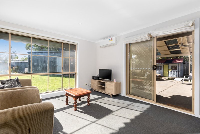 Photo - 8 Strathford Court, Werribee VIC 3030 - Image 5