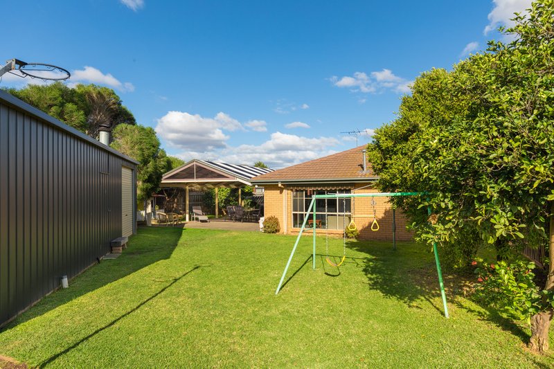 Photo - 8 Strathford Court, Werribee VIC 3030 - Image 11