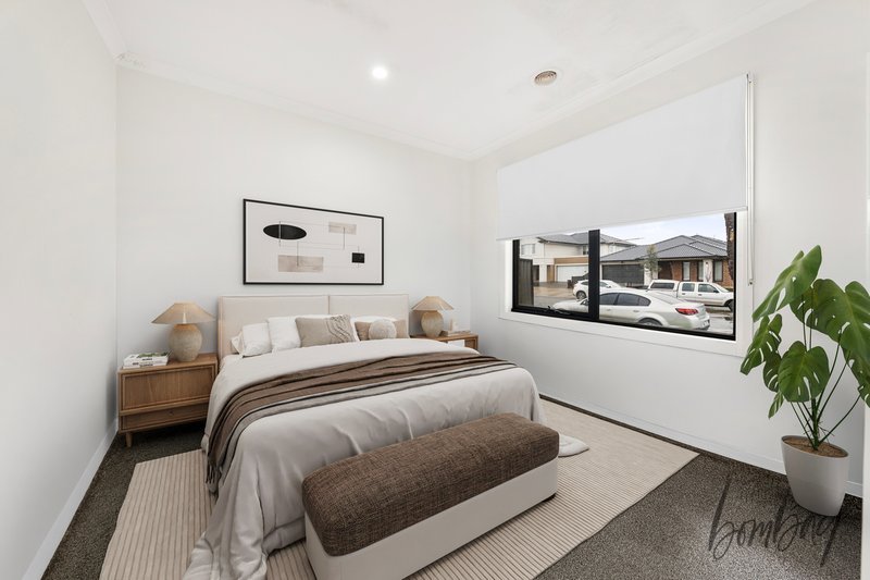 Photo - 8 Streamside Drive, Craigieburn VIC 3064 - Image 10