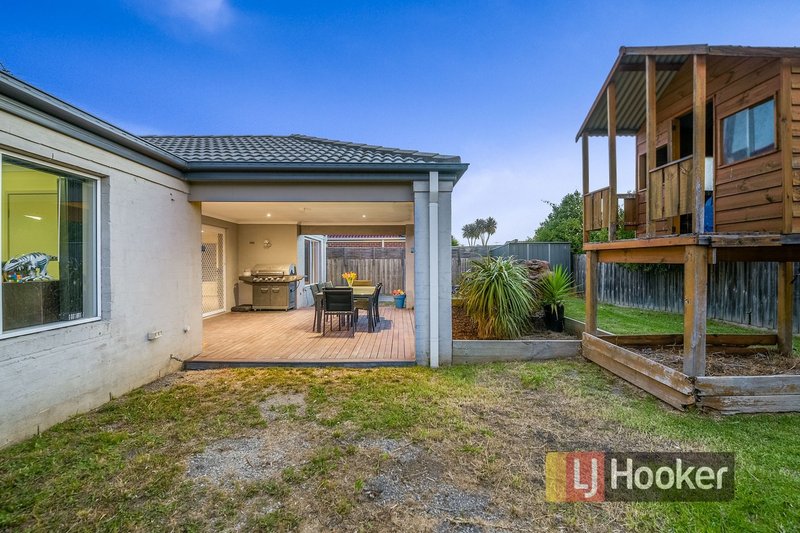 Photo - 8 Streeton Court, Pakenham VIC 3810 - Image 10