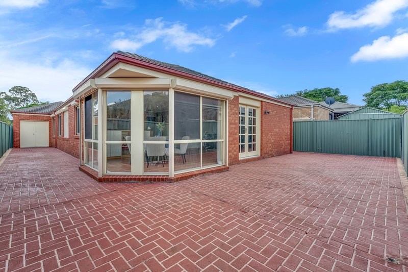 Photo - 8 Studley Park Way, Craigieburn VIC 3064 - Image 24