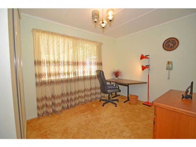 Photo - 8 Suncroft Street, Mount Gravatt QLD 4122 - Image 8