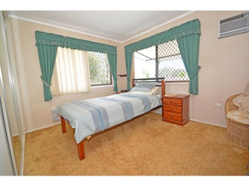 Photo - 8 Suncroft Street, Mount Gravatt QLD 4122 - Image 9