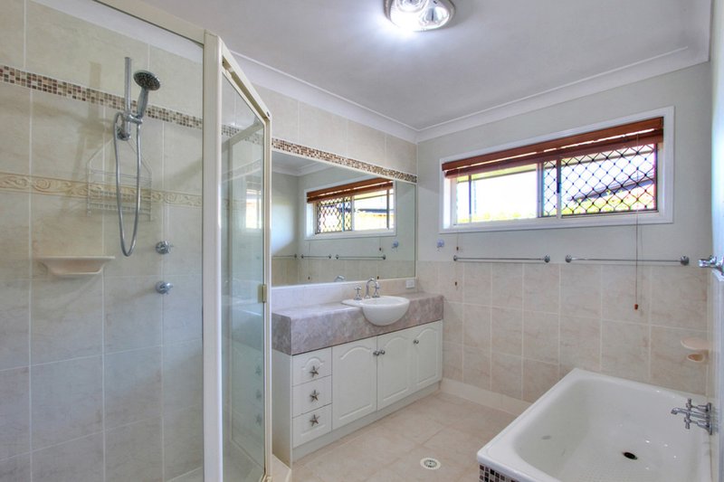 Photo - 8 Sunhaven Crescent, Kuraby QLD 4112 - Image 12