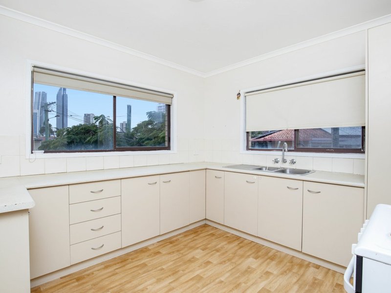 Photo - 8 Sunrise Boulevard, Surfers Paradise QLD 4217 - Image 12