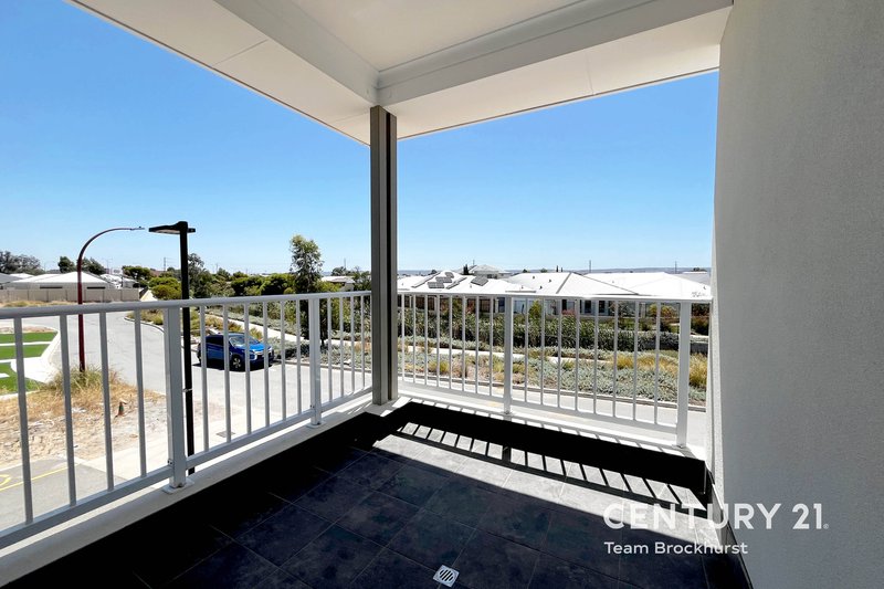 Photo - 8 Sunrise Court, Canning Vale WA 6155 - Image 3