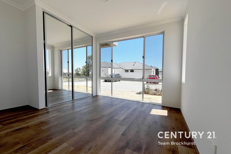 Photo - 8 Sunrise Court, Canning Vale WA 6155 - Image 15