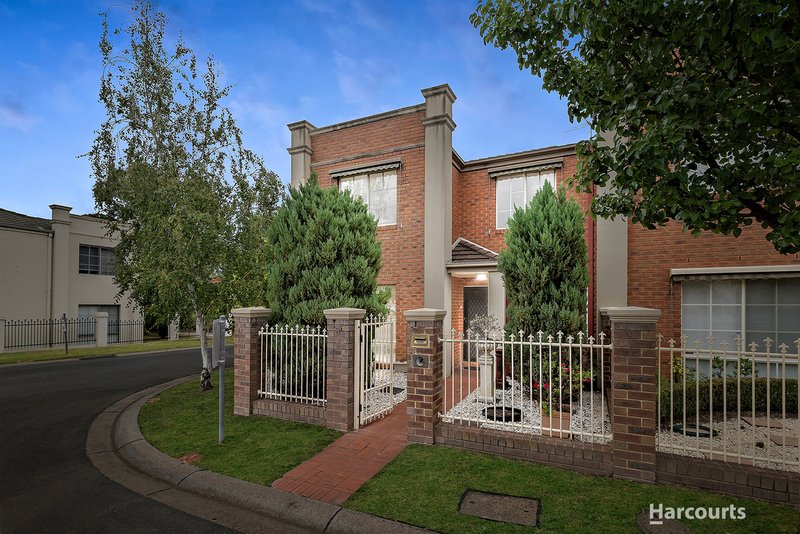 Photo - 8 Sunrise Crescent, Templestowe Lower VIC 3107 - Image 1