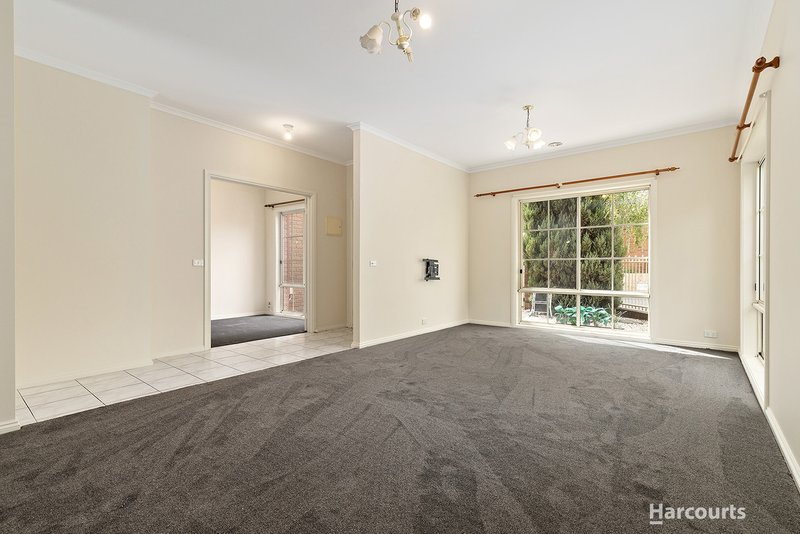 Photo - 8 Sunrise Crescent, Templestowe Lower VIC 3107 - Image 2