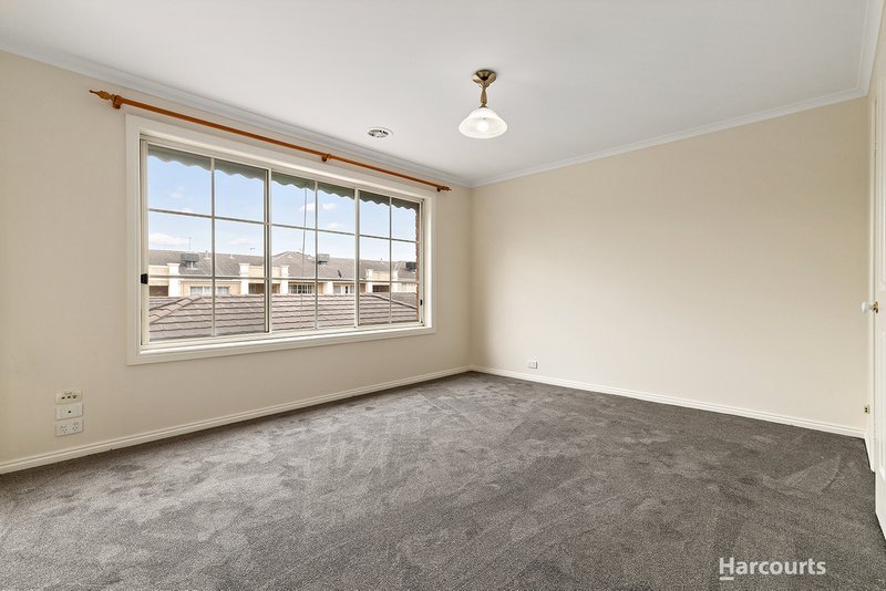 Photo - 8 Sunrise Crescent, Templestowe Lower VIC 3107 - Image 8