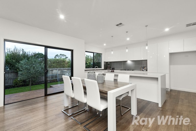 Photo - 8 Sunrise Drive, Mulgrave VIC 3170 - Image 3