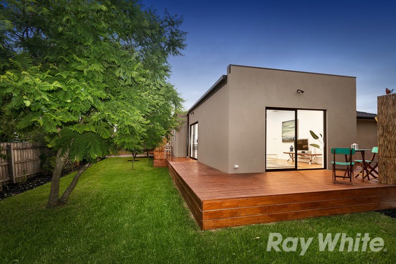 Photo - 8 Sunrise Drive, Mulgrave VIC 3170 - Image 9