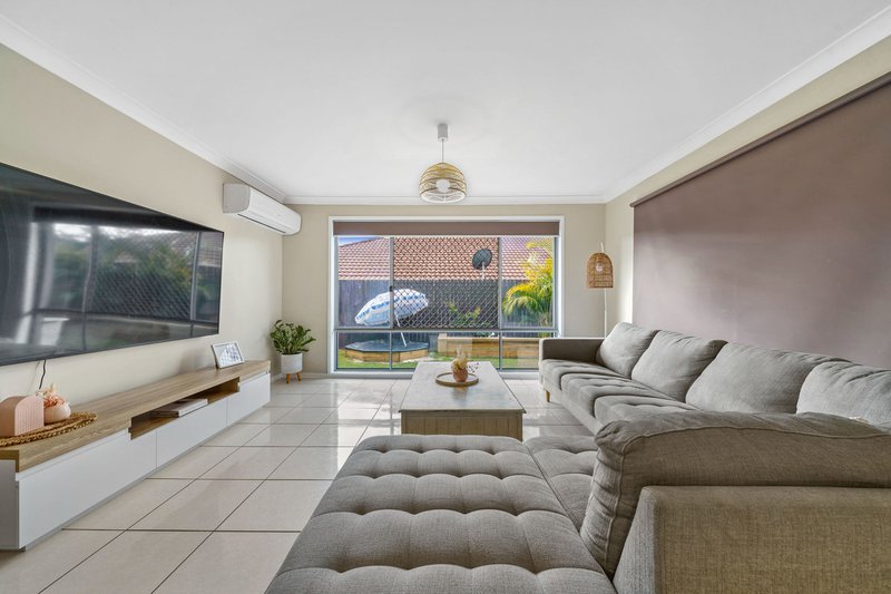 Photo - 8 Sunrise Place, Flagstone QLD 4280 - Image 3