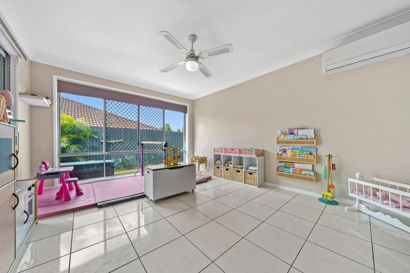 Photo - 8 Sunrise Place, Flagstone QLD 4280 - Image 7