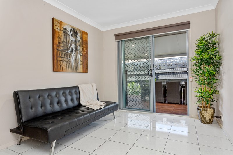 Photo - 8 Sunrise Place, Flagstone QLD 4280 - Image 23