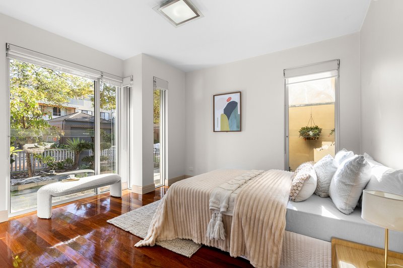 Photo - 8 Sunset Place, Maribyrnong VIC 3032 - Image 2