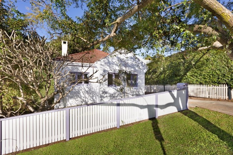 Photo - 8 Suwarrow Street, Fairlight NSW 2094 - Image 2