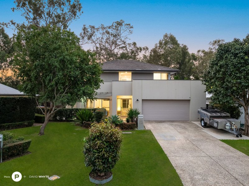 Photo - 8 Swan Court, Wakerley QLD 4154 - Image 3