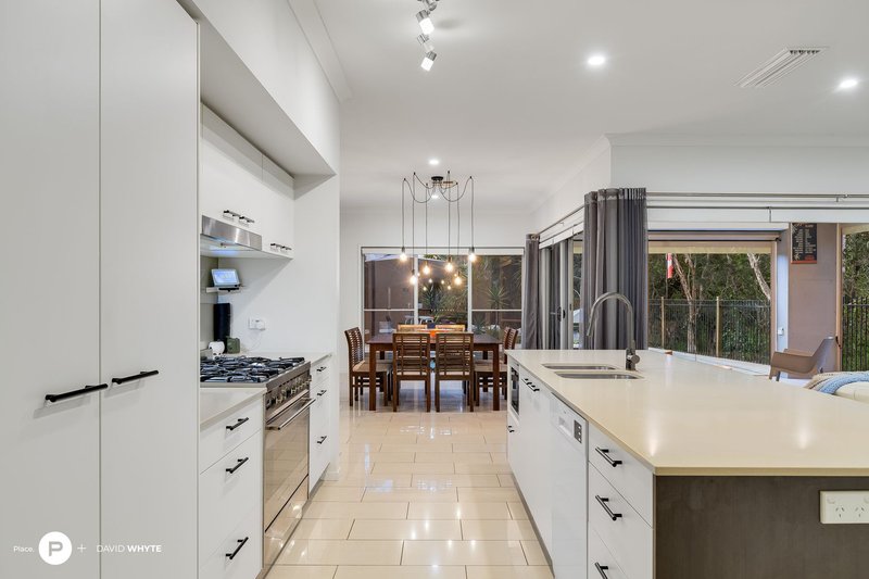 Photo - 8 Swan Court, Wakerley QLD 4154 - Image 13