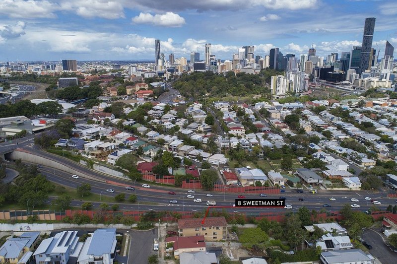 Photo - 8 Sweetman Street, Paddington QLD 4064 - Image 2