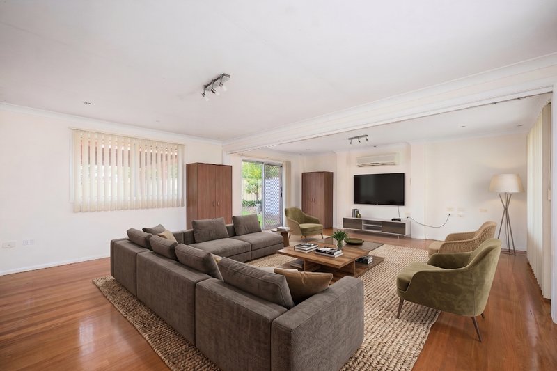 Photo - 8 Talwong Street, Hornsby Heights NSW 2077 - Image 4