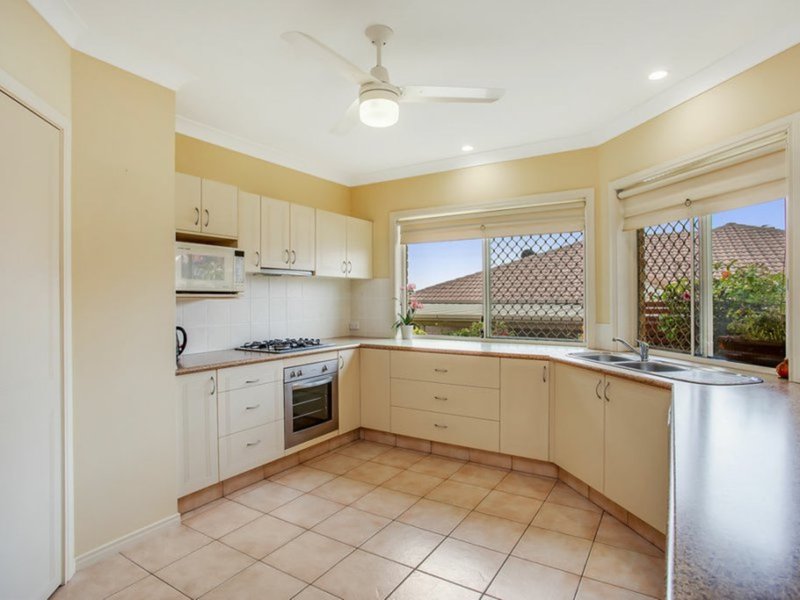 Photo - 8 Tara Vista Boulevard, Highland Park QLD 4211 - Image 3