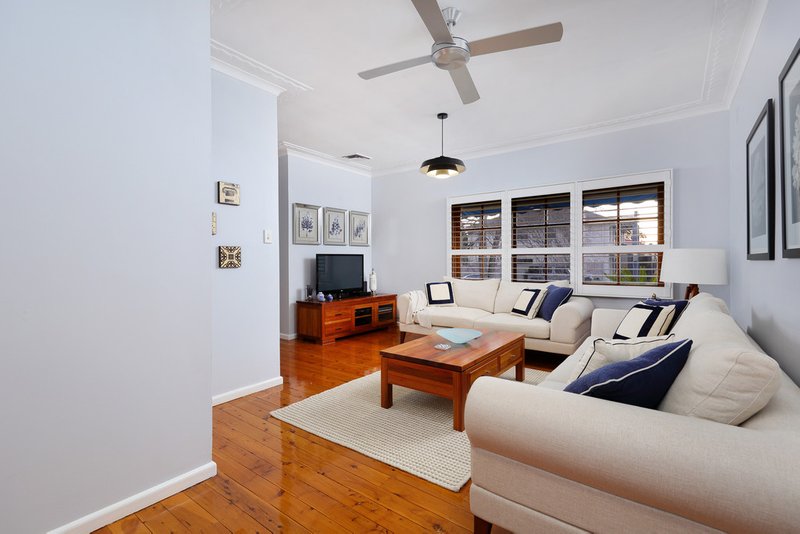 Photo - 8 Tasker Avenue, Peakhurst NSW 2210 - Image 6