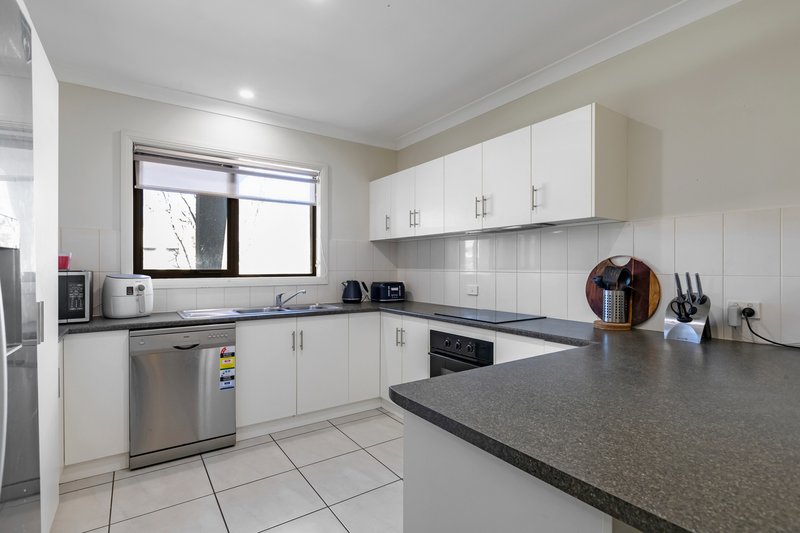 Photo - 8 Tasman Court, Mildura VIC 3500 - Image 3