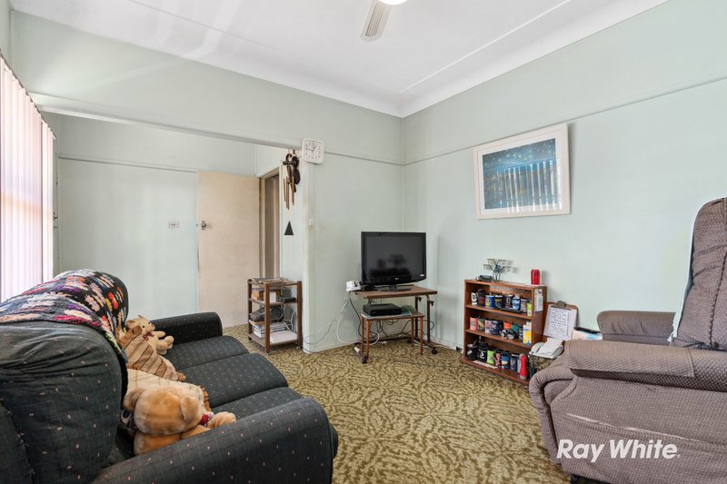 Photo - 8 Taworri Street, Doonside NSW 2767 - Image 3