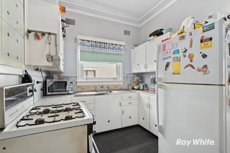 Photo - 8 Taworri Street, Doonside NSW 2767 - Image 5