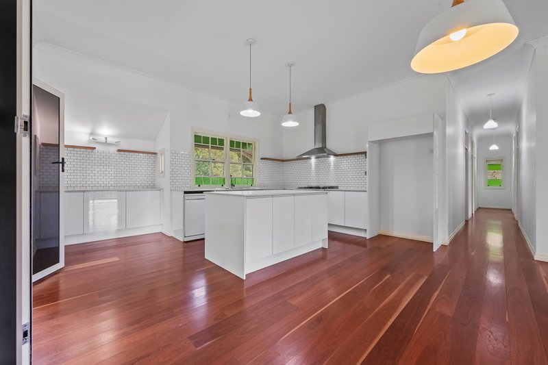 Photo - 8 Teatree Close, Samford Valley QLD 4520 - Image 7