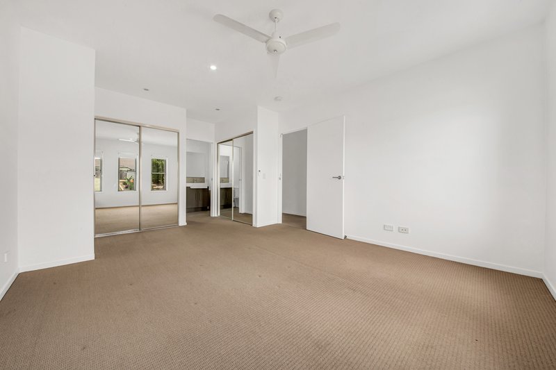 Photo - 8 Telopea Place, Kirkwood QLD 4680 - Image 4