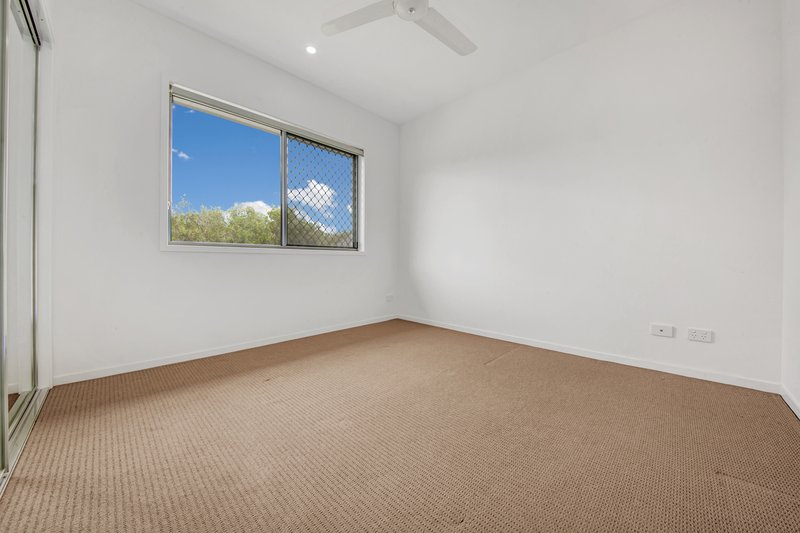 Photo - 8 Telopea Place, Kirkwood QLD 4680 - Image 10