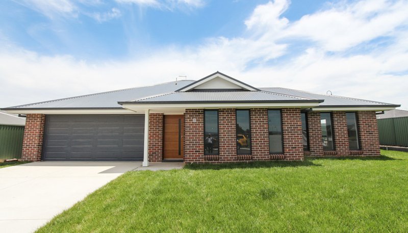 8 Templer Way, Eglinton NSW 2795