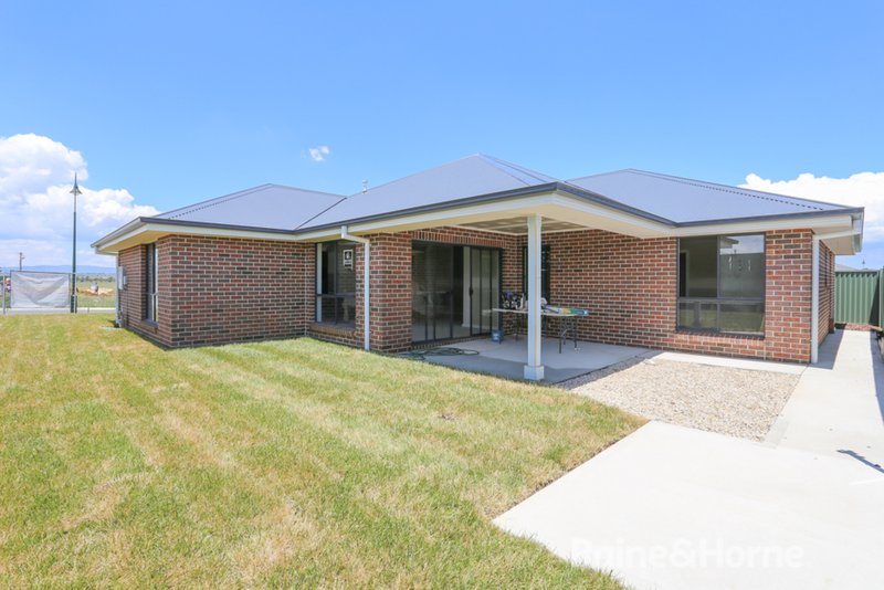 Photo - 8 Templer Way, Eglinton NSW 2795 - Image 5