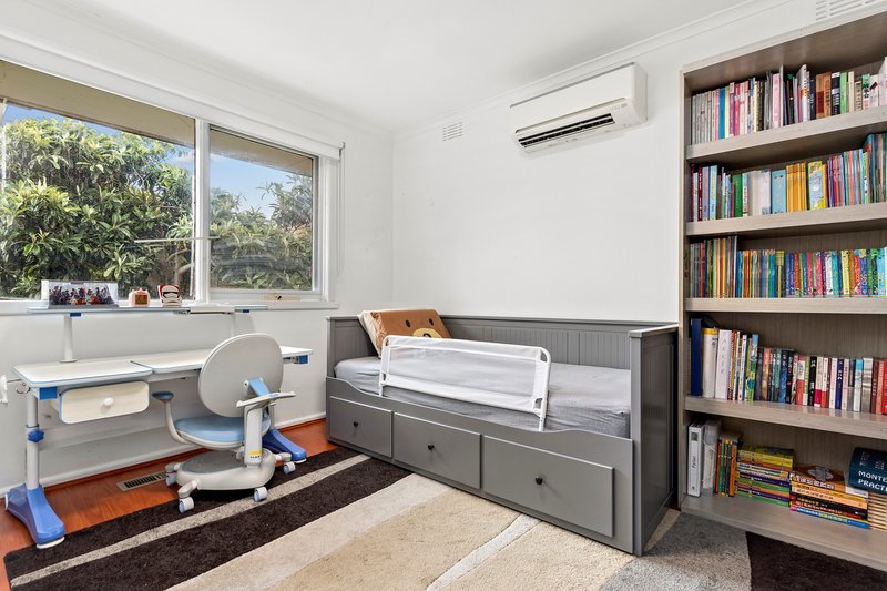 Photo - 8 Tennyson Avenue, Clayton South VIC 3169 - Image 5