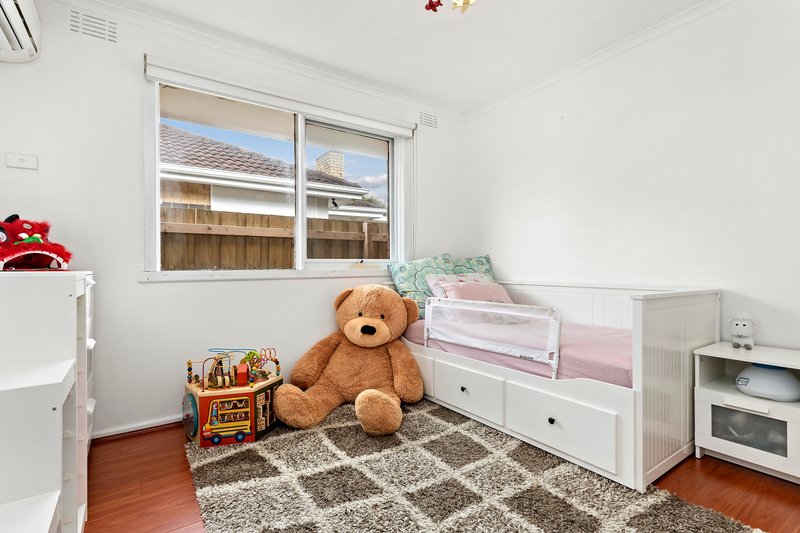 Photo - 8 Tennyson Avenue, Clayton South VIC 3169 - Image 6