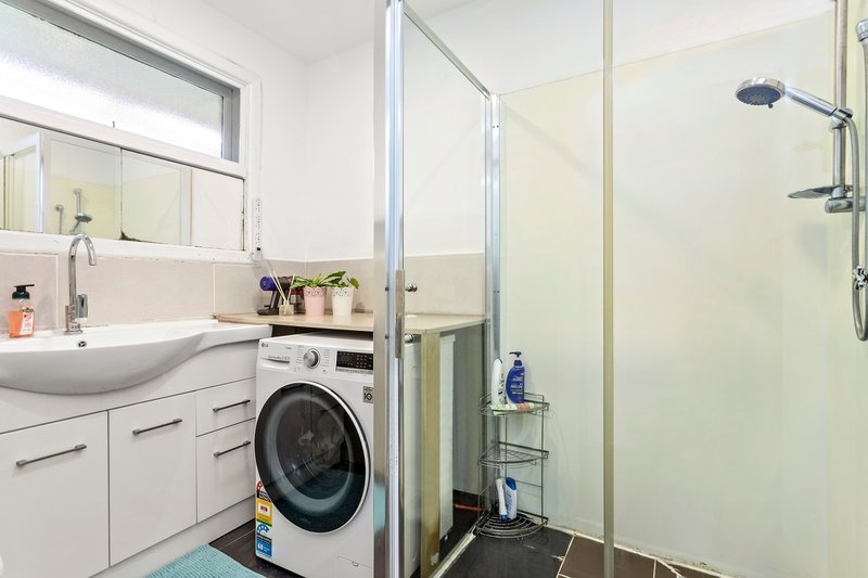 Photo - 8 Tennyson Avenue, Clayton South VIC 3169 - Image 7