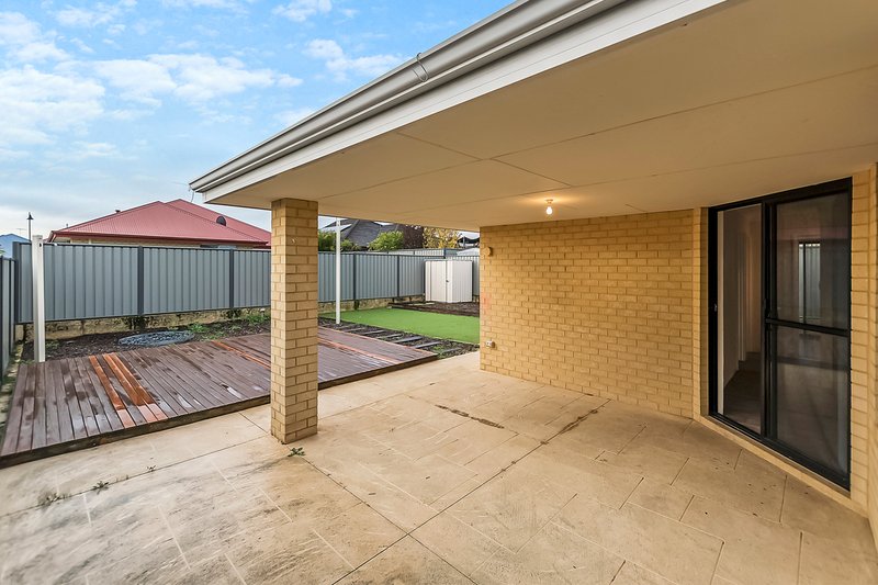 Photo - 8 Tenterden Way, Baldivis WA 6171 - Image 4