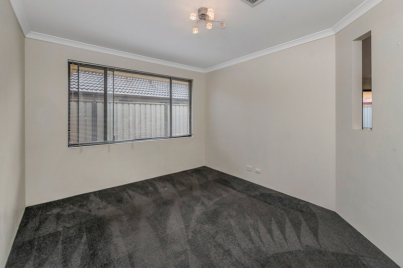 Photo - 8 Tenterden Way, Baldivis WA 6171 - Image 6