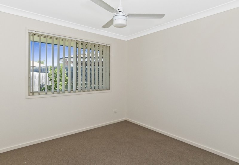 Photo - 8 Tern Close, Eagleby QLD 4207 - Image 5