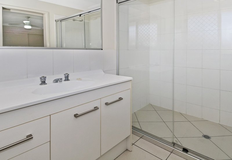 Photo - 8 Tern Close, Eagleby QLD 4207 - Image 11