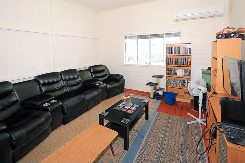 Photo - 8 Thackeray Street, Park Avenue QLD 4701 - Image 5