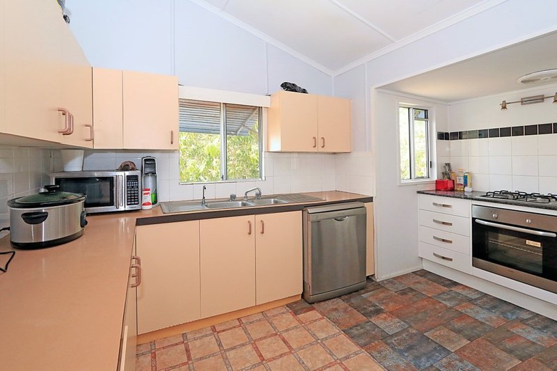 Photo - 8 Thackeray Street, Park Avenue QLD 4701 - Image 6