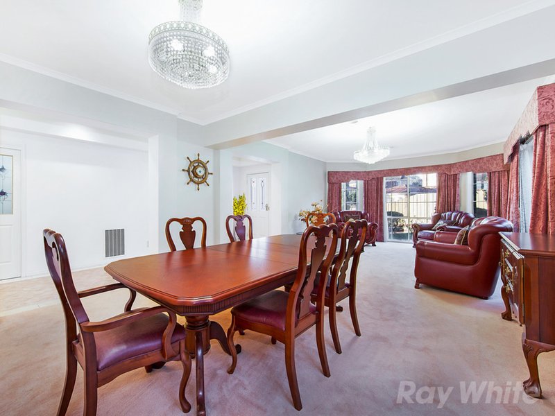 Photo - 8 Thames Court, Mulgrave VIC 3170 - Image 2