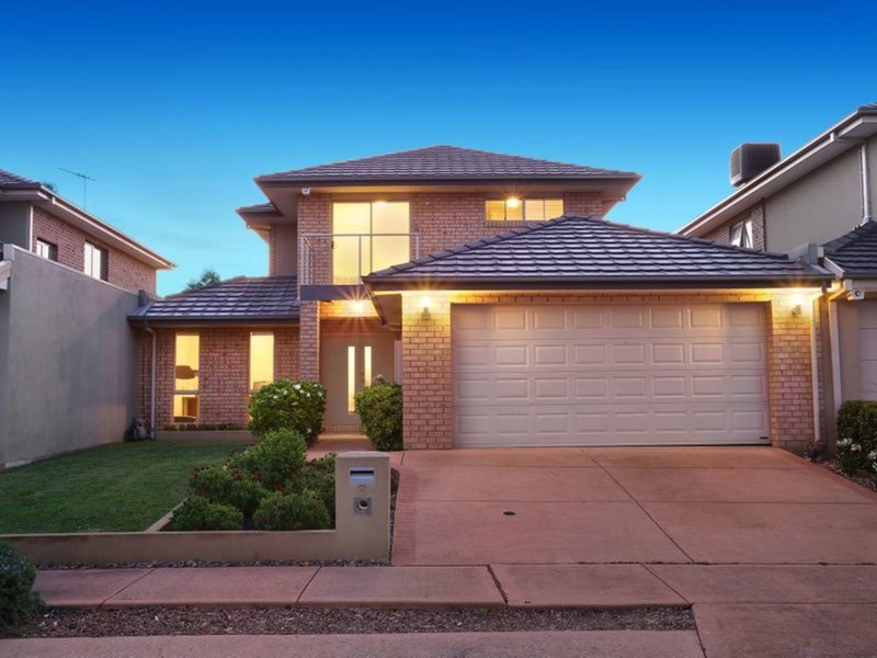 8 The Esplanade, Sanctuary Lakes VIC 3030