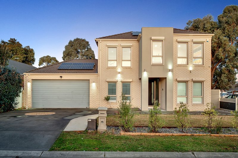 8 The Greenway , Craigieburn VIC 3064