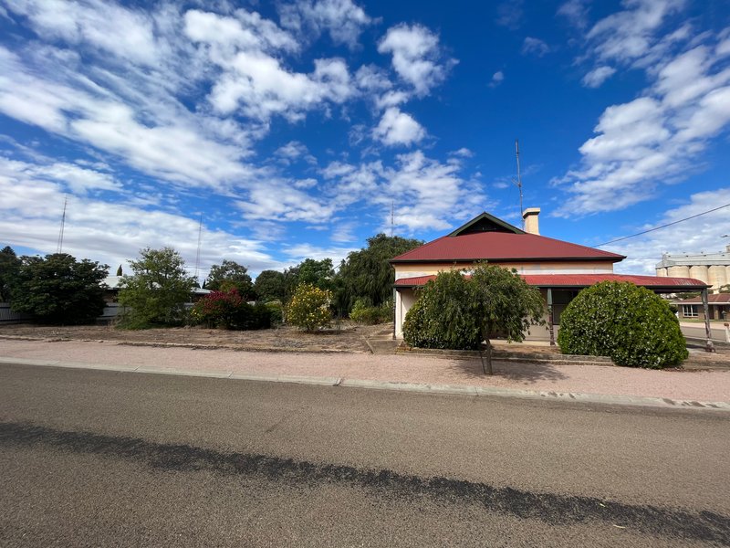 Photo - 8 Third Street, Bute SA 5560 - Image 2