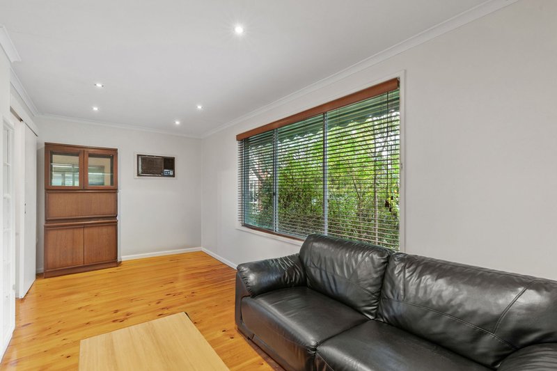 Photo - 8 Thirlmere Court, Berwick VIC 3806 - Image 5
